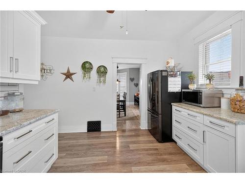 22 Griffith Street, Welland, ON - Indoor Photo Showing Kitchen