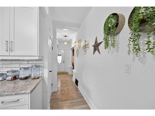 22 Griffith Street, Welland, ON - Indoor