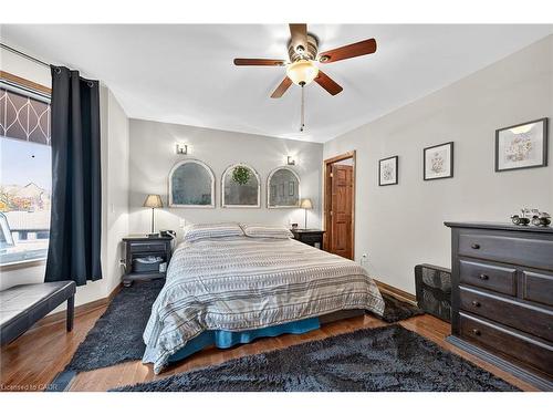 22 Griffith Street, Welland, ON - Indoor Photo Showing Bedroom