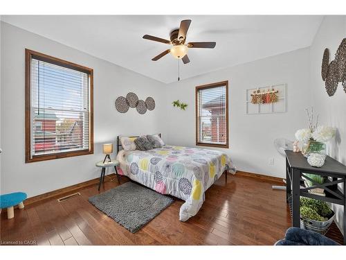 22 Griffith Street, Welland, ON - Indoor Photo Showing Bedroom