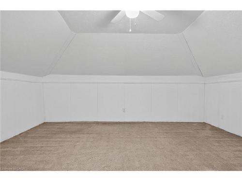 22 Griffith Street, Welland, ON - Indoor Photo Showing Other Room