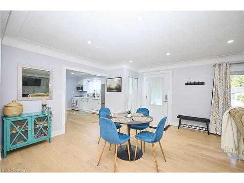 2214 Prospect Street, Burlington, ON - Indoor Photo Showing Dining Room