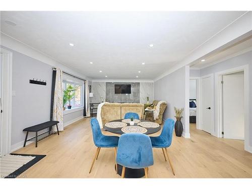 2214 Prospect Street, Burlington, ON - Indoor