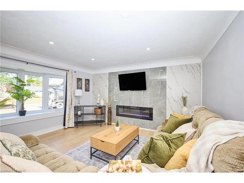 2214 Prospect Street, Burlington, ON - Indoor Photo Showing Living Room With Fireplace