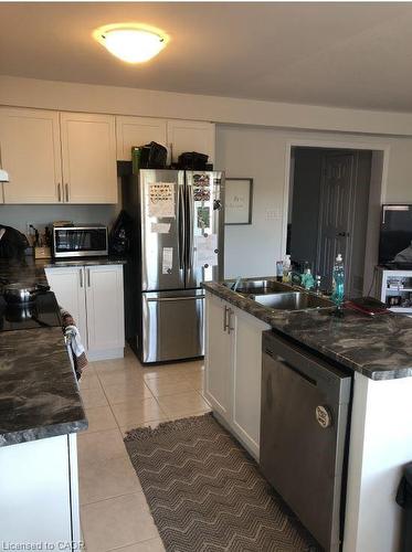 29-470 Linden Drive, Cambridge, ON - Indoor Photo Showing Kitchen With Stainless Steel Kitchen With Double Sink