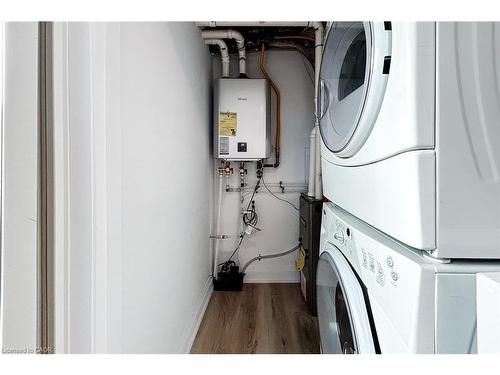654 West 5Th Street, Hamilton, ON - Indoor Photo Showing Laundry Room