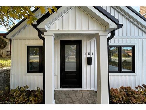 654 West 5Th Street, Hamilton, ON - Outdoor