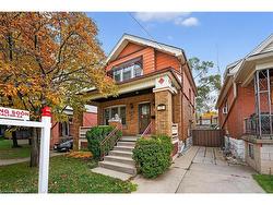 72 London Street N Hamilton, ON L8H 4B5