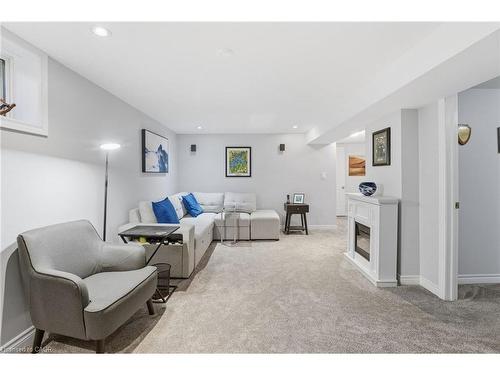 668 Tomahawk Crescent, Ancaster, ON - Indoor