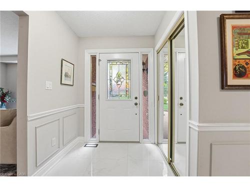 668 Tomahawk Crescent, Ancaster, ON - Indoor Photo Showing Other Room