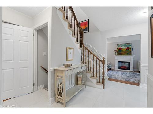 668 Tomahawk Crescent, Ancaster, ON - Indoor Photo Showing Other Room