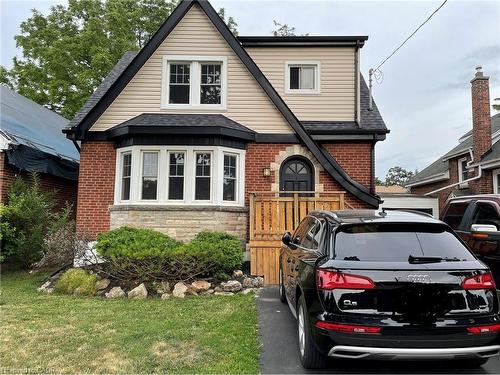 111 Ottawa Street, Hamilton, ON - Outdoor