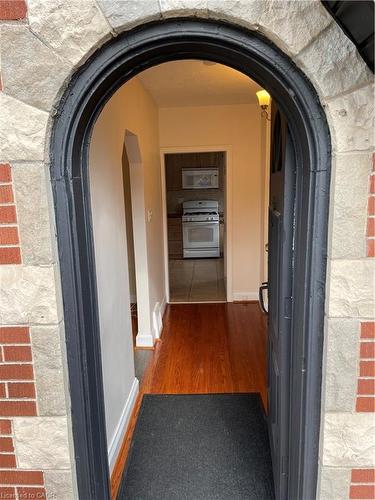 111 Ottawa Street, Hamilton, ON - Indoor Photo Showing Other Room