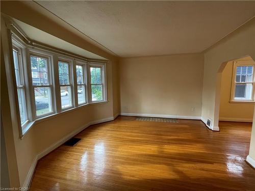 111 Ottawa Street, Hamilton, ON - Indoor Photo Showing Other Room
