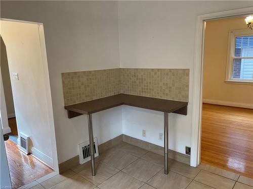 111 Ottawa Street, Hamilton, ON - Indoor Photo Showing Other Room