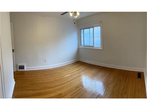 111 Ottawa Street, Hamilton, ON - Indoor Photo Showing Other Room