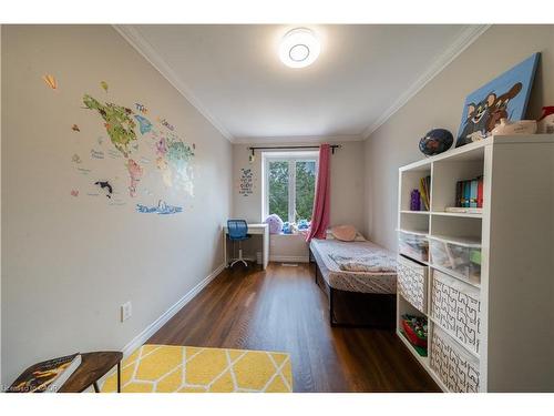 1548 Westminster Place, Burlington, ON - Indoor Photo Showing Bedroom