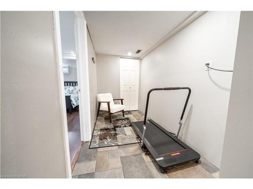 1548 Westminster Place, Burlington, ON - Indoor Photo Showing Gym Room