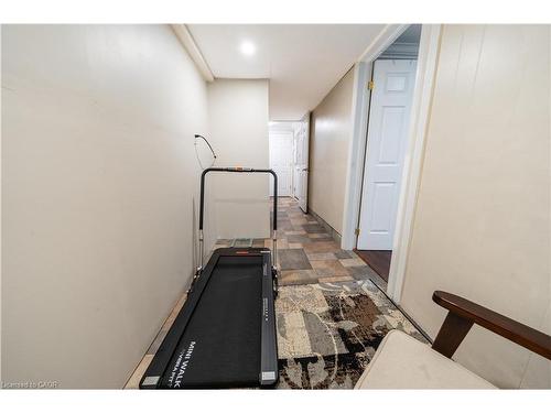 1548 Westminster Place, Burlington, ON - Indoor Photo Showing Other Room