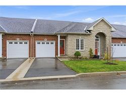 9 Manitoulin Trail  Glanbrook, ON L9B 2X8