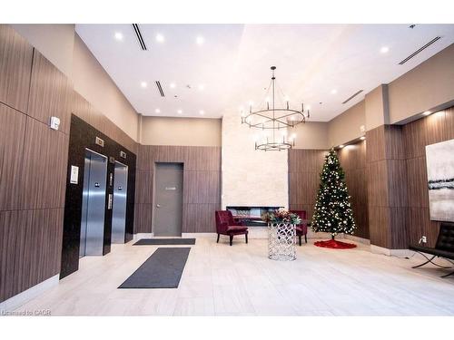 810-560 North Service Road, Grimsby, ON - Indoor Photo Showing Other Room