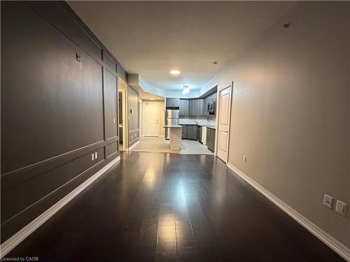 810-560 North Service Road, Grimsby, ON - Indoor Photo Showing Other Room