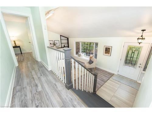 5433 Spruce Avenue, Burlington, ON - Indoor Photo Showing Other Room