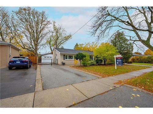 5433 Spruce Avenue, Burlington, ON - Outdoor