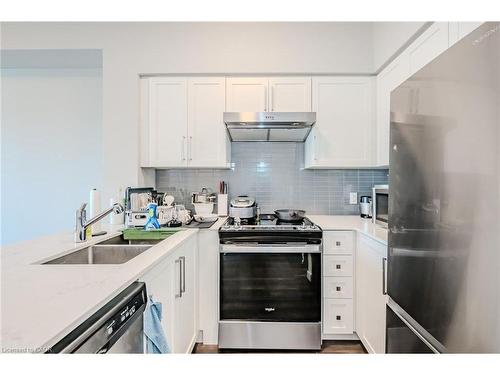 610-15 Queen Street S, Hamilton, ON - Indoor Photo Showing Kitchen With Upgraded Kitchen
