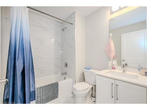 610-15 Queen Street S, Hamilton, ON - Indoor Photo Showing Bathroom