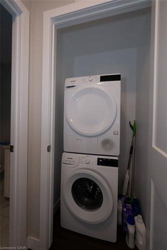 610-15 Queen Street S, Hamilton, ON - Indoor Photo Showing Laundry Room