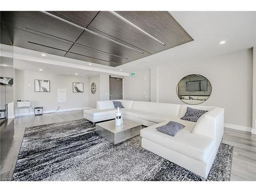 610-15 Queen Street S, Hamilton, ON - Indoor