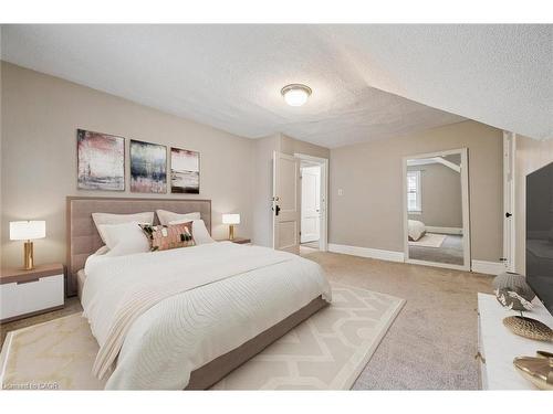 41 Rose Street, Kitchener, ON - Indoor Photo Showing Bedroom
