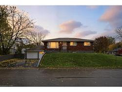 31 Oakwood Avenue  Simcoe, ON N3Y 1H5