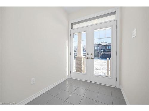 11 Frontier Drive, Thorold, ON - Indoor Photo Showing Other Room