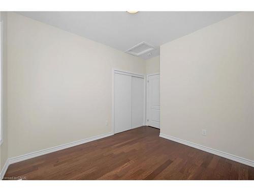 11 Frontier Drive, Thorold, ON - Indoor Photo Showing Other Room