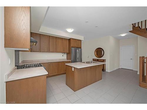 11 Frontier Drive, Thorold, ON - Indoor Photo Showing Kitchen With Double Sink
