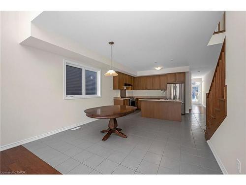 11 Frontier Drive, Thorold, ON - Indoor