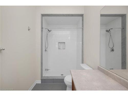 11 Frontier Drive, Thorold, ON - Indoor Photo Showing Bathroom