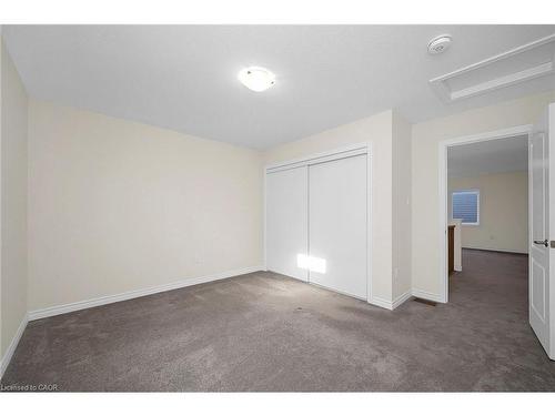 11 Frontier Drive, Thorold, ON - Indoor Photo Showing Other Room