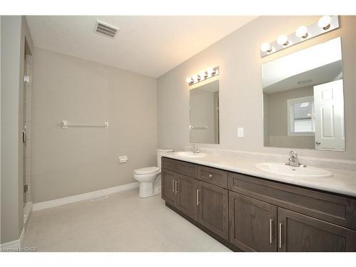 2 Crosswinds Drive, Kitchener, ON - Indoor Photo Showing Bathroom