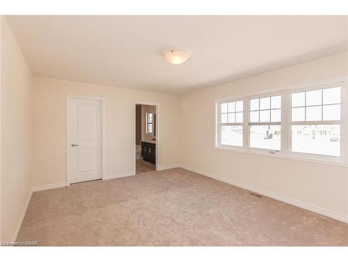 50 Shoreacres Drive, Kitchener, ON - Indoor Photo Showing Other Room