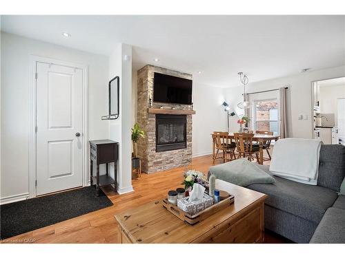 75 Ray Street N Hamilton, ON L8R 2X7