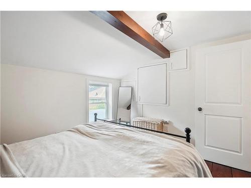 75 Ray Street N, Hamilton, ON - Indoor Photo Showing Bedroom
