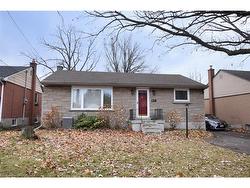 158 Howe Avenue  Hamilton, ON L9A 1X8