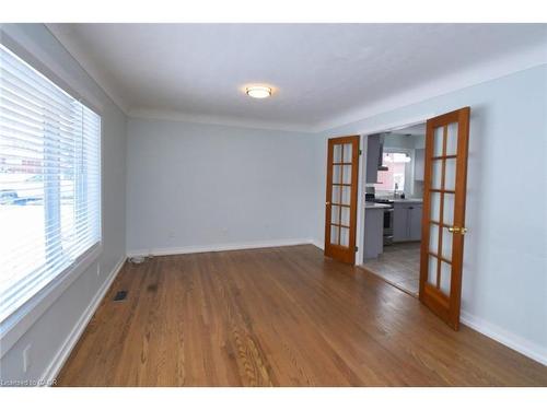 158 Howe Avenue, Hamilton, ON - Indoor Photo Showing Other Room