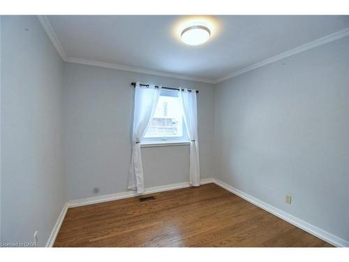 158 Howe Avenue, Hamilton, ON - Indoor Photo Showing Other Room