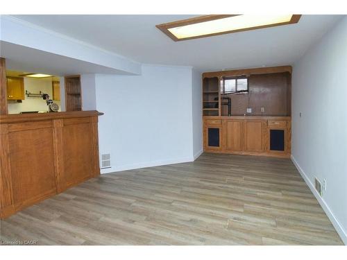 158 Howe Avenue, Hamilton, ON - Indoor Photo Showing Other Room