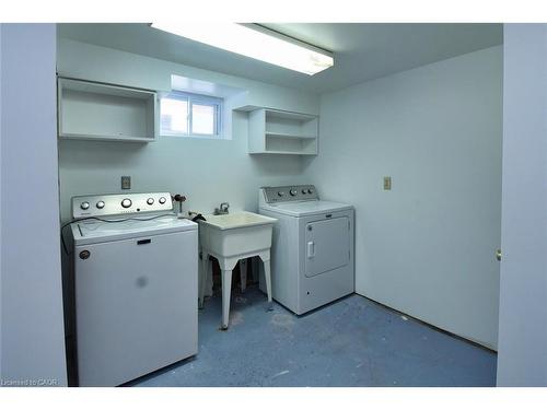 158 Howe Avenue, Hamilton, ON - Indoor Photo Showing Laundry Room