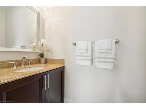 1902 Beechknoll Avenue, Mississauga, ON - Indoor Photo Showing Bathroom